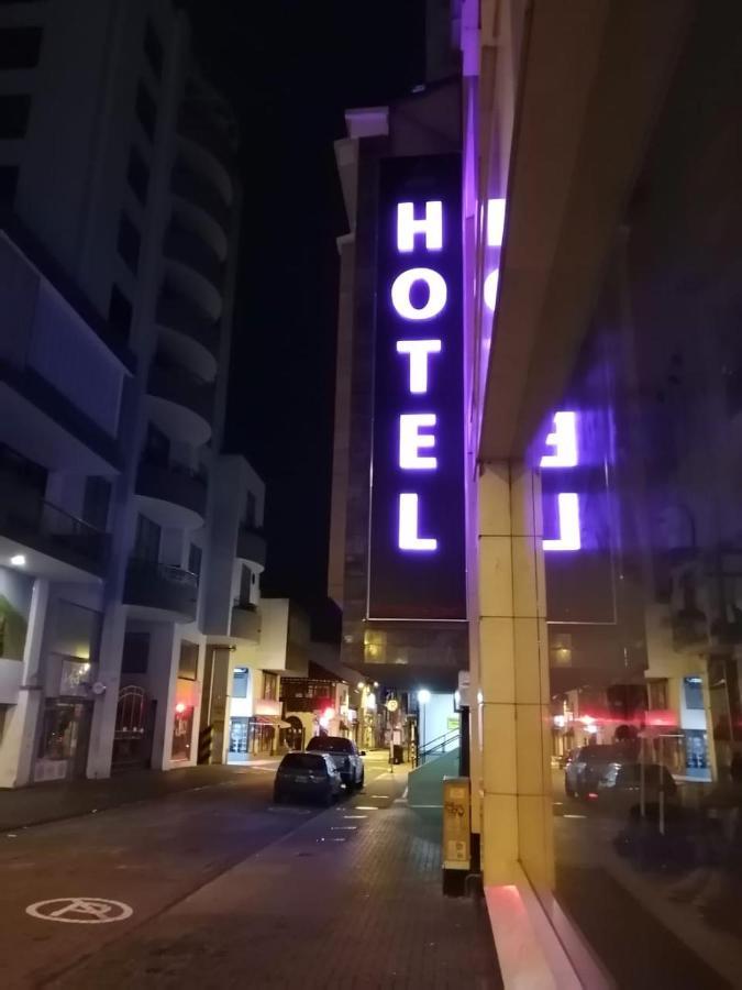 Hotel Golden Suite Pereira Exteriör bild