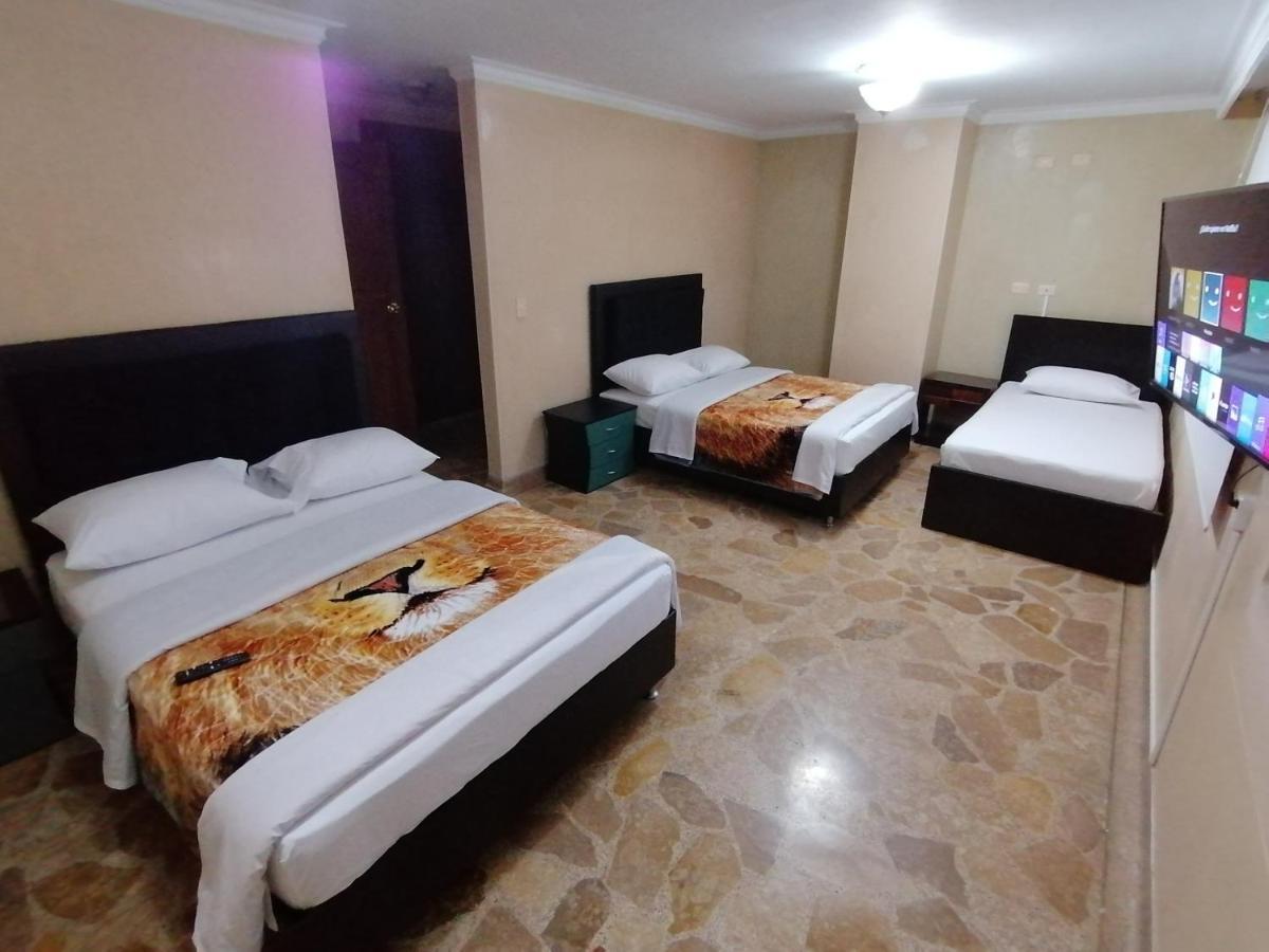 Hotel Golden Suite Pereira Exteriör bild