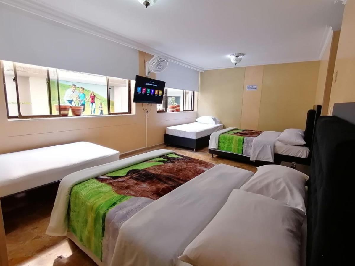 Hotel Golden Suite Pereira Exteriör bild