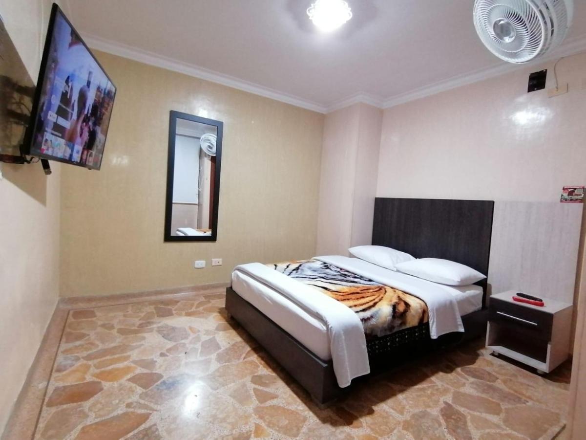 Hotel Golden Suite Pereira Exteriör bild