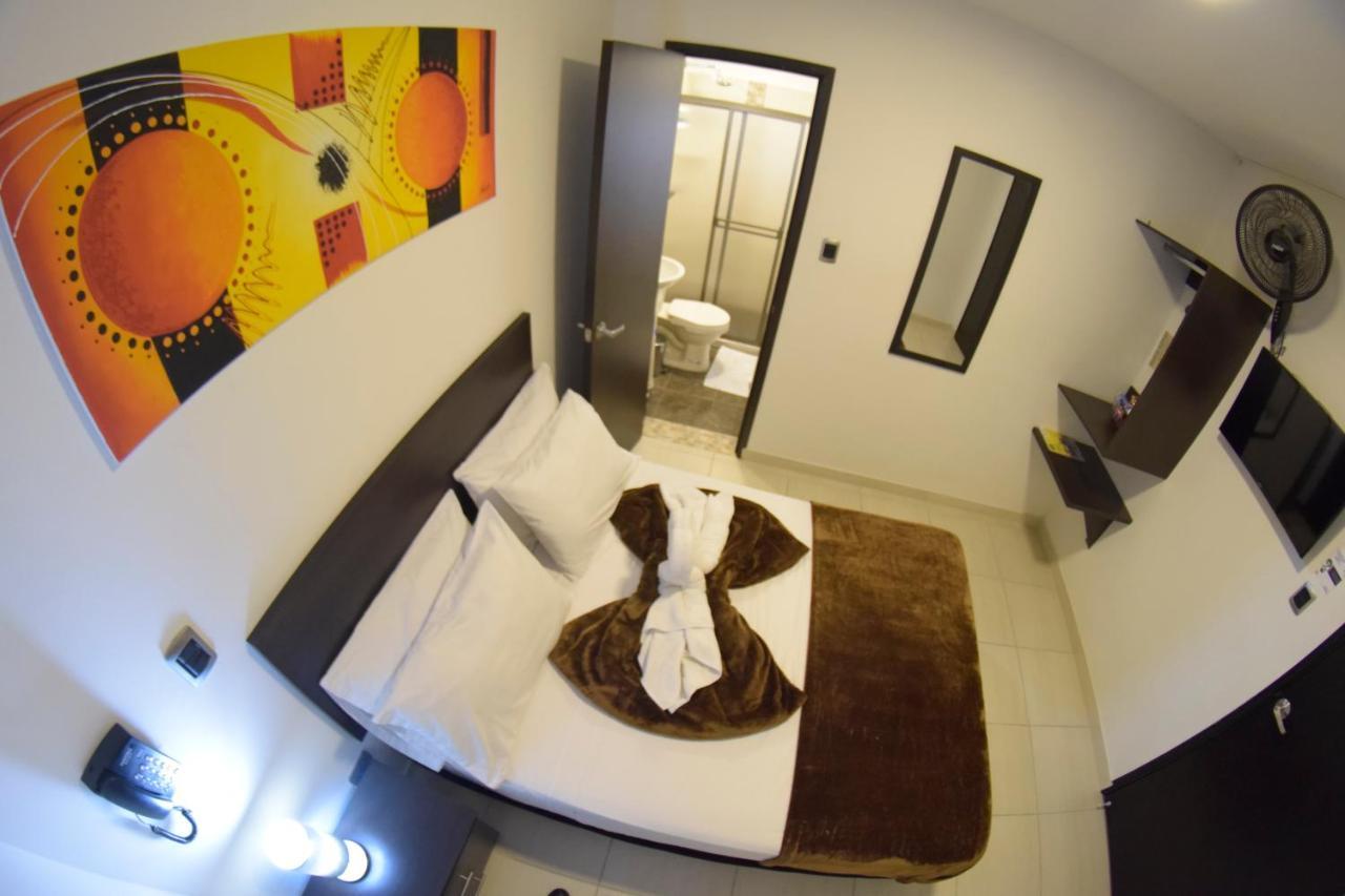 Hotel Golden Suite Pereira Exteriör bild