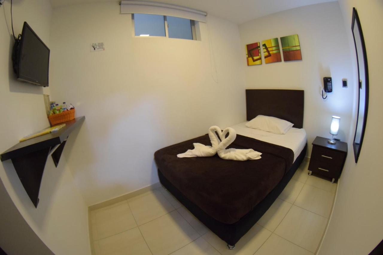 Hotel Golden Suite Pereira Exteriör bild