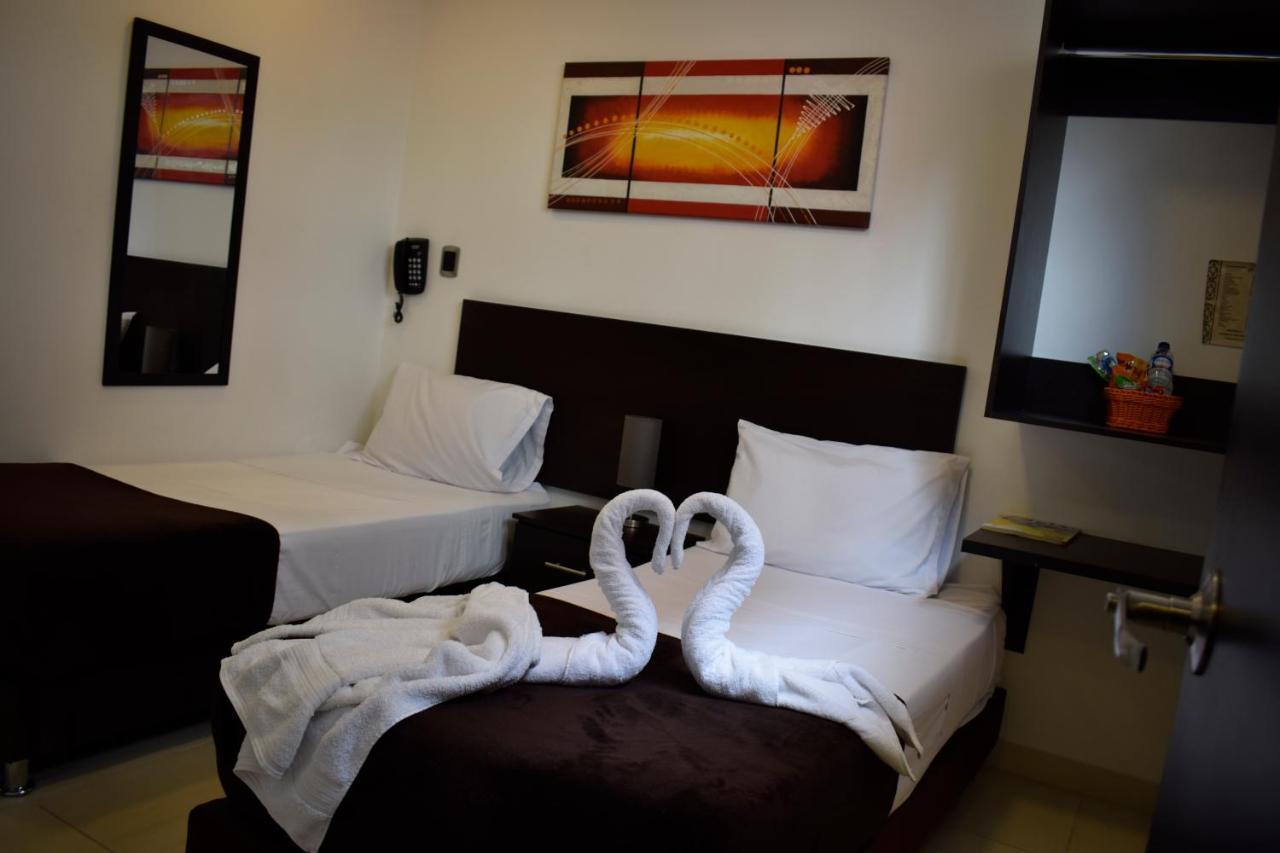 Hotel Golden Suite Pereira Exteriör bild