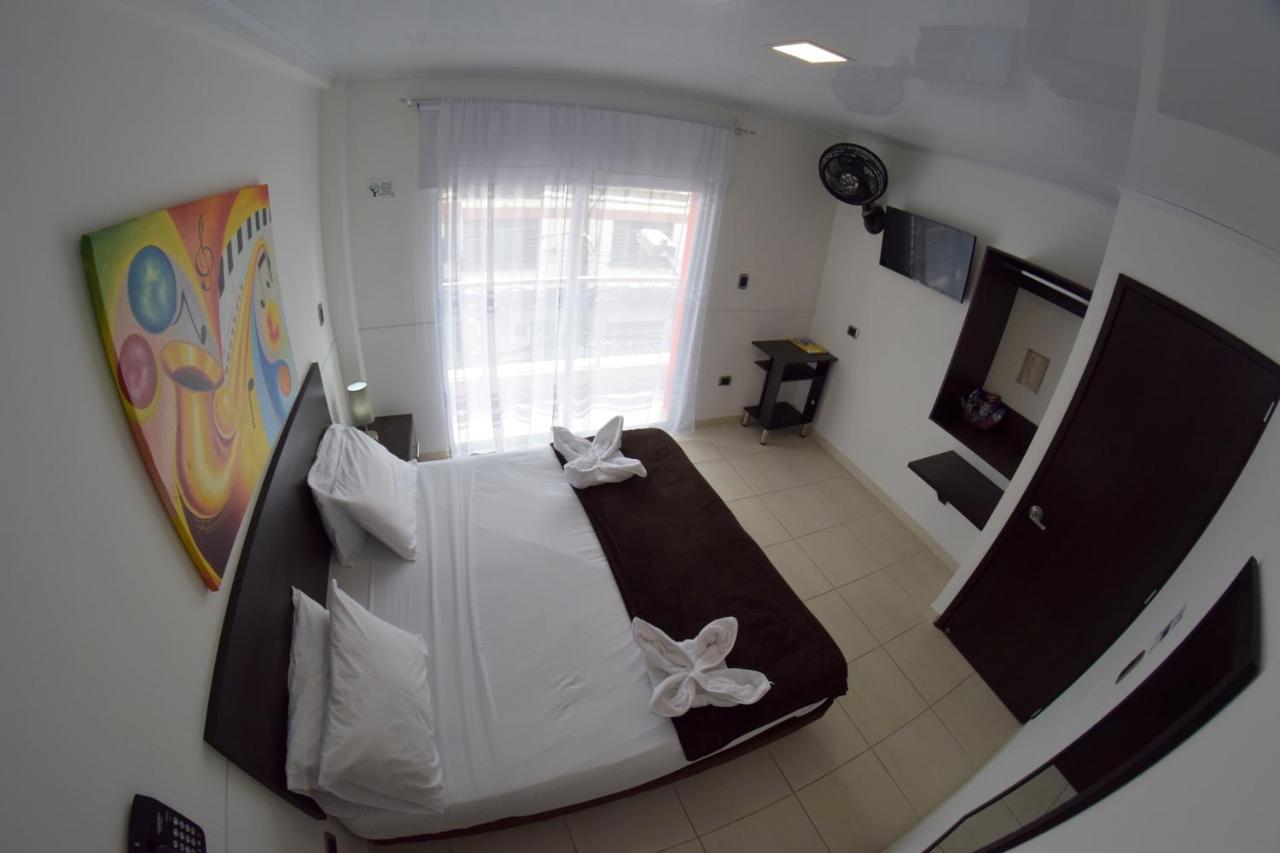 Hotel Golden Suite Pereira Exteriör bild