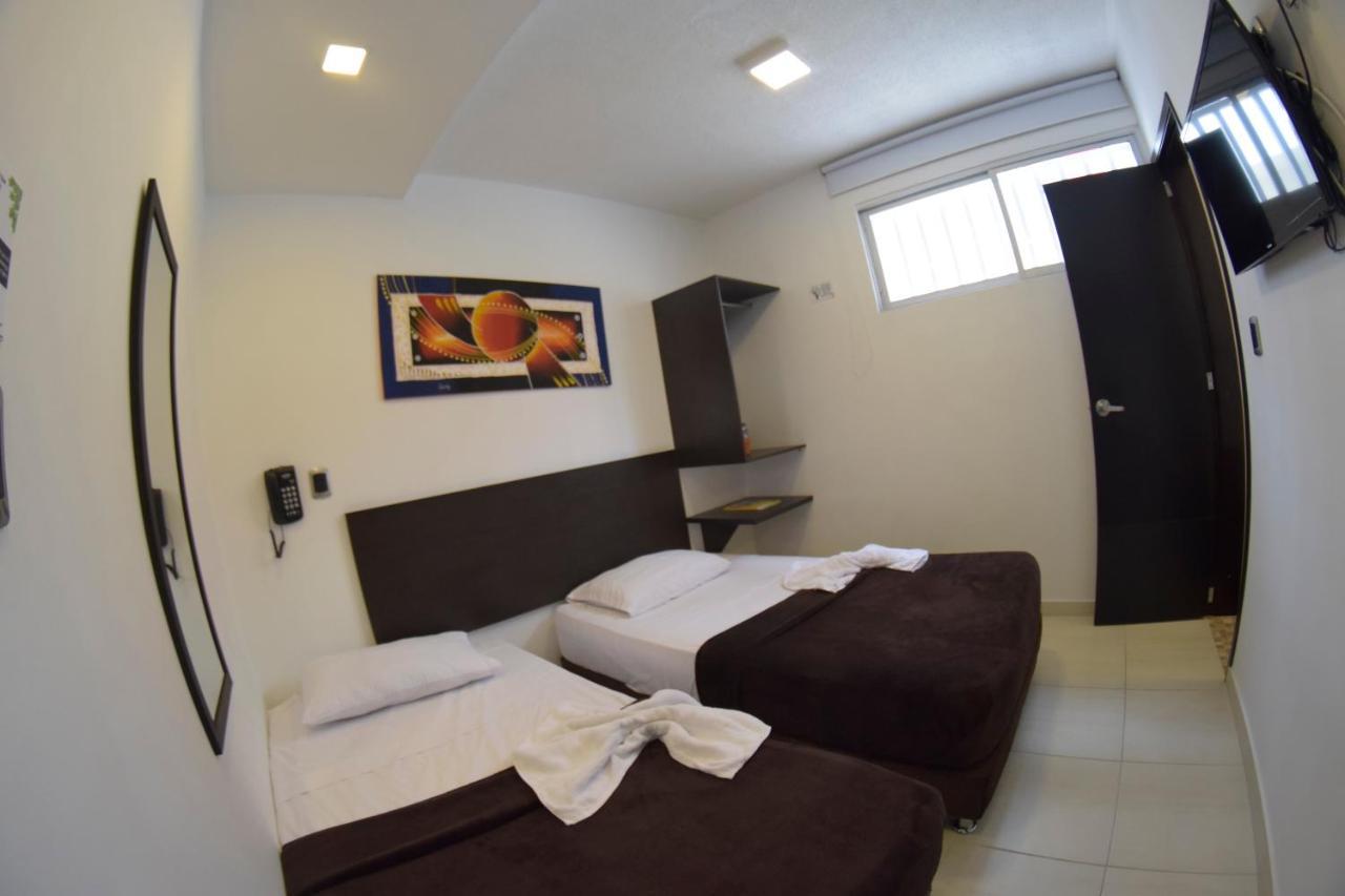 Hotel Golden Suite Pereira Exteriör bild
